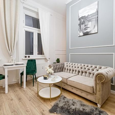 Niron Apartament Dom Z Papieru Sztokholm Piła Exteriér fotografie